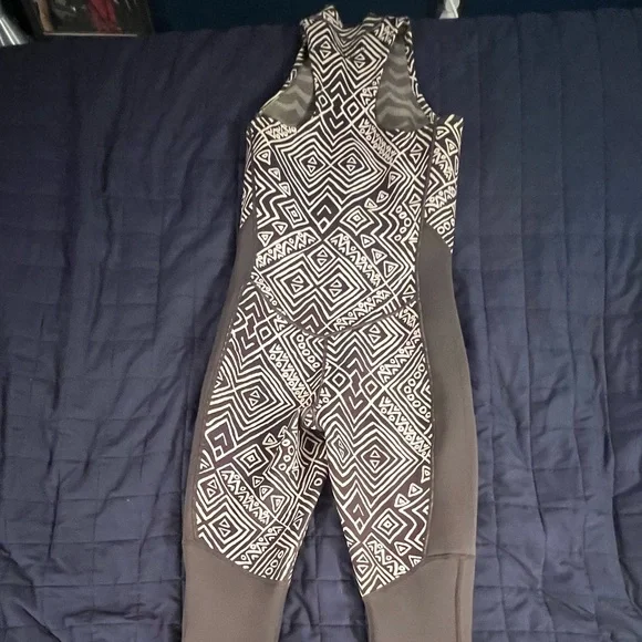 Billabong Geometric Patterned Swimsuit - Black and White - Picture 7 of 8